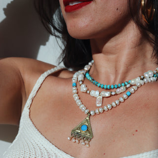 Turquoise Heart Line | Necklace